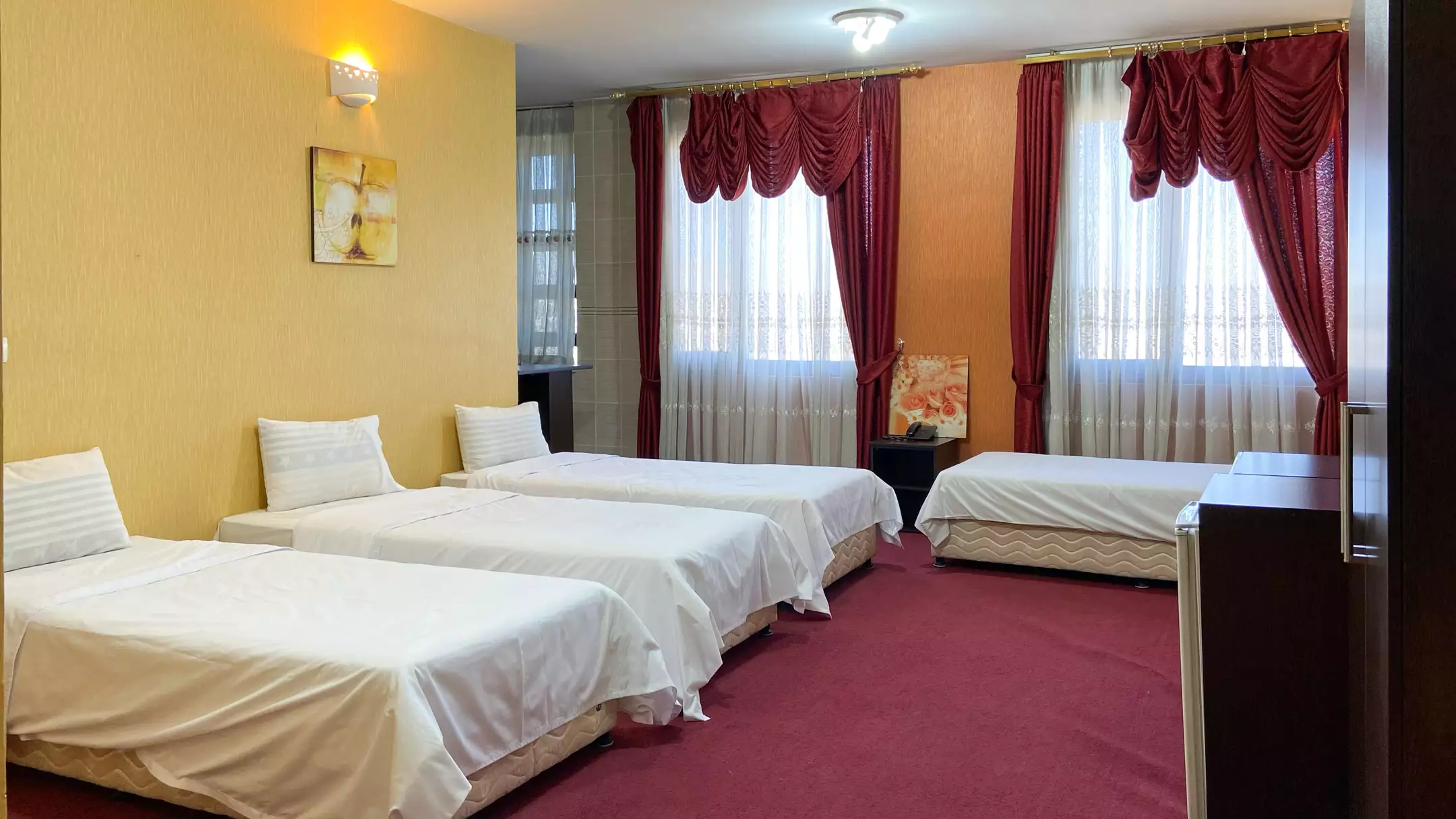 Alibaba https://cdn.alibaba.ir/ostorage/hotel-accommodation-images/67031fc32cf976539175f6c6_354f89ef-0ff7-447c-a977-a11f54497004_سوییت (2).webp
